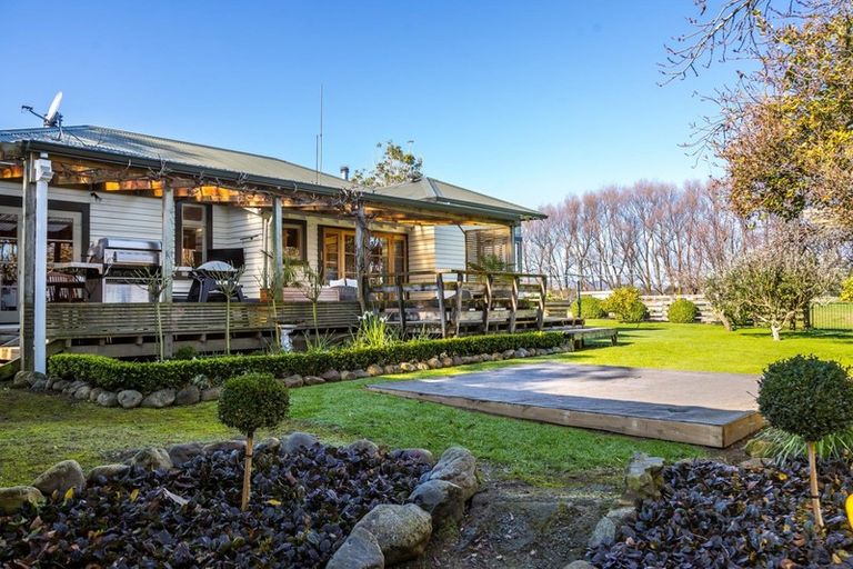 Photo of property in 80616 Masterton Road, Woodville, 4999