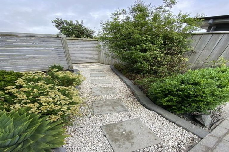 Photo of property in 9 Okataina Way, Aotea, Porirua, 5024