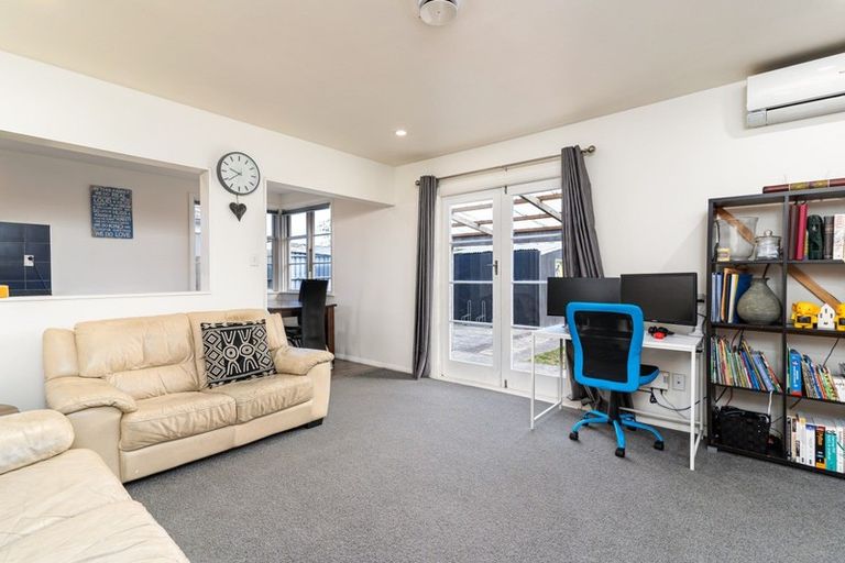 Photo of property in 25 Clyde Crescent, Roslyn, Palmerston North, 4414