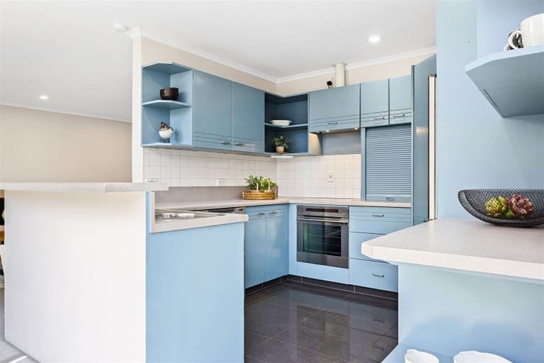 Photo of property in 9 Pentonville Close, Westmorland, Christchurch, 8025