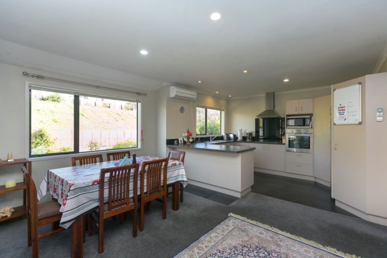 Photo of property in 5 Montrose Place, Highlands Park, New Plymouth, 4312