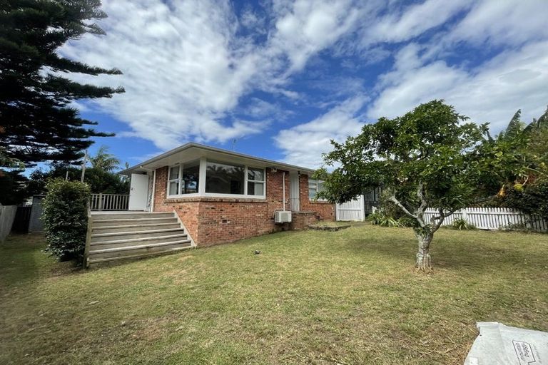 Photo of property in 1/3a Alma Road, Milford, Auckland, 0620