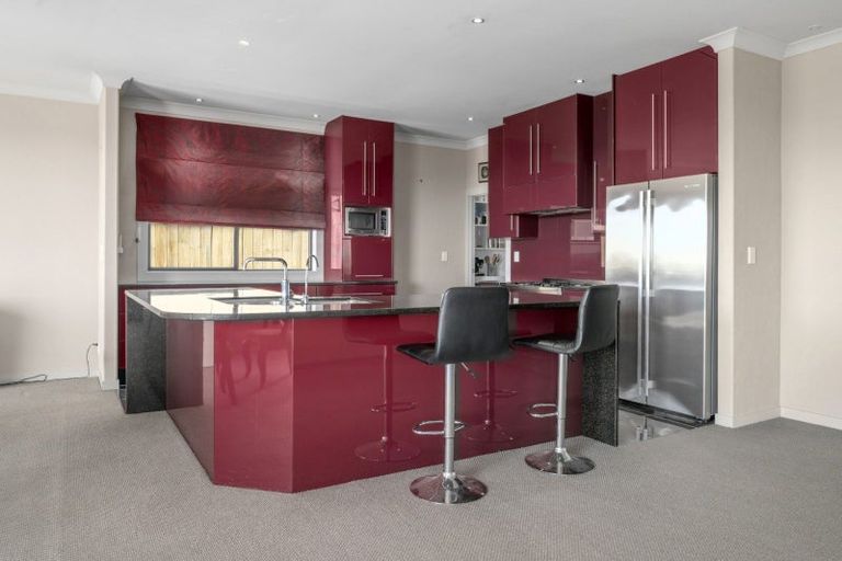 Photo of property in 27 Devoy Drive, Owhata, Rotorua, 3010