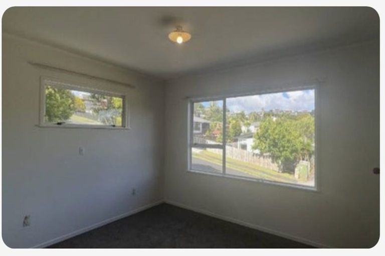 Photo of property in 13 Robbies Road, Shelly Park, Auckland, 2014