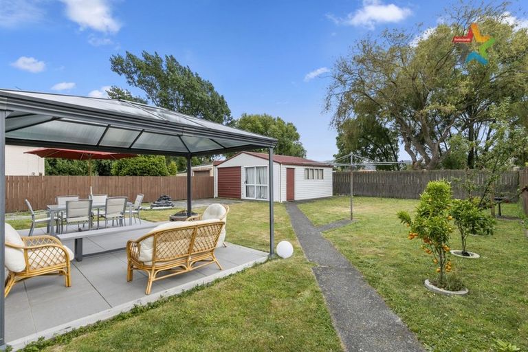 Photo of property in 43 Shearer Crescent, Naenae, Lower Hutt, 5011