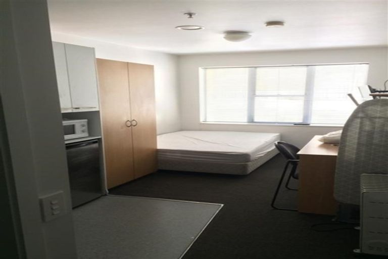Photo of property in Orange Apartments/victoria Centr, 905/169 The Terrace, Wellington Central, Wellington, 6011
