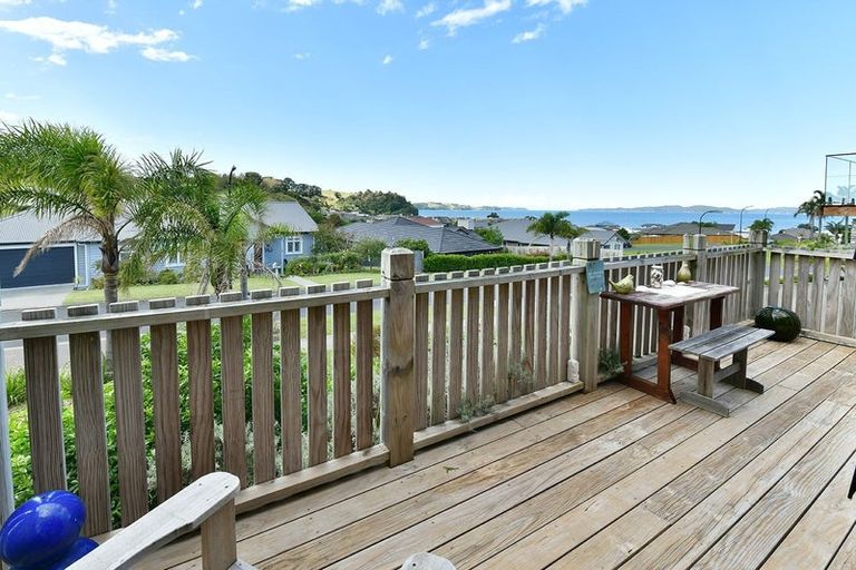 Photo of property in 9 Ariel Place, Snells Beach, 0920
