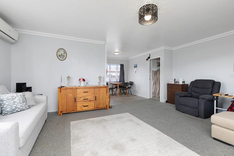 Photo of property in 12c Redditch Place, Papamoa Beach, Papamoa, 3118