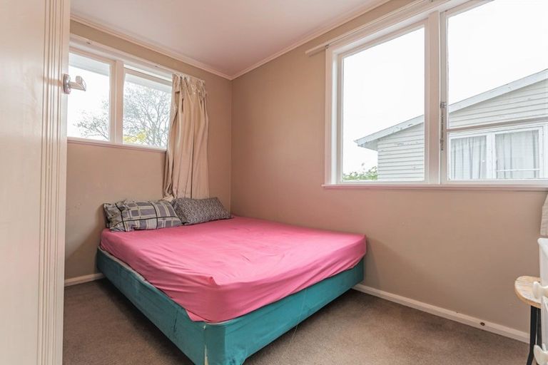 Photo of property in 26 Farnham Avenue, Highbury, Palmerston North, 4412