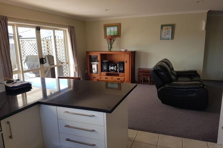 Photo of property in 4 Cathcart Close, Pukekohe, 2120