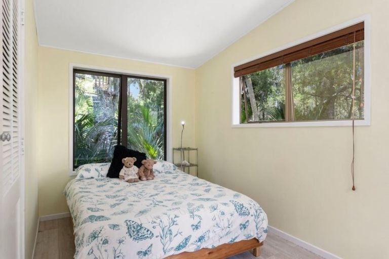 Photo of property in 128 Bodhisattva Road, Waitoki, Silverdale, 0994