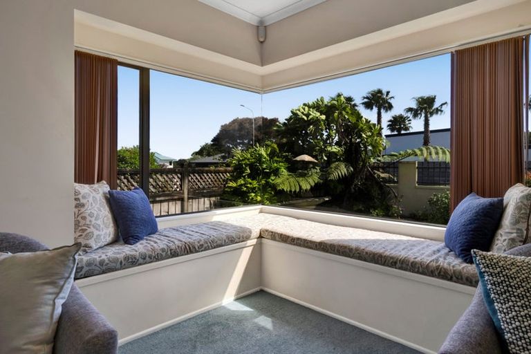 Photo of property in 102 Branch Road, Highlands Park, New Plymouth, 4312