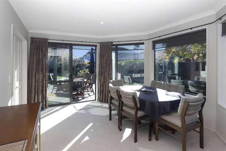 Photo of property in 4 Vaughan Way, Redwood, Christchurch, 8051