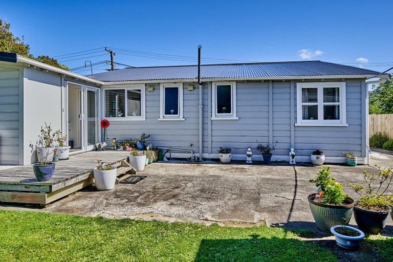 Photo of property in 27 Awatea Street, Ranui, Porirua, 5024