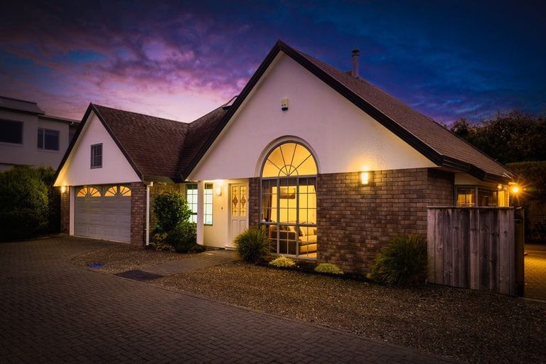 Photo of property in 2/268 Rosetta Road, Raumati Beach, Paraparaumu, 5032