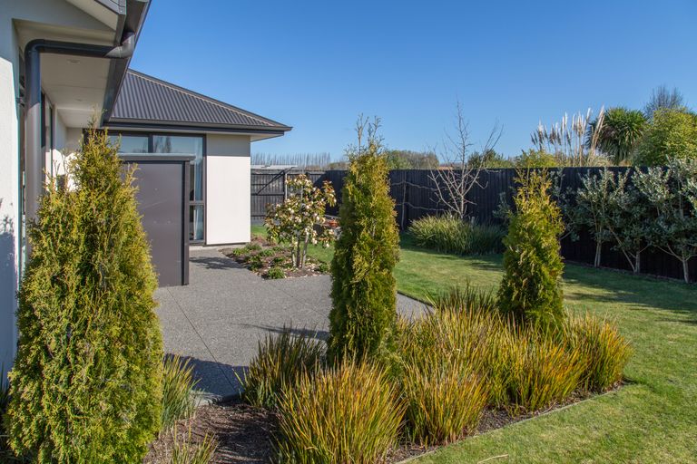 Photo of property in 105 Metehau Street, Marshland, Christchurch, 8083