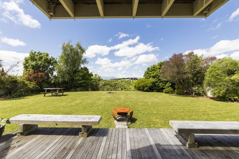 Photo of property in 31 Ruapehu Drive, Fitzherbert, Palmerston North, 4410