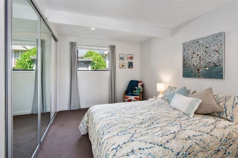 Photo of property in 21 Hackthorne Road, Cashmere, Christchurch, 8022