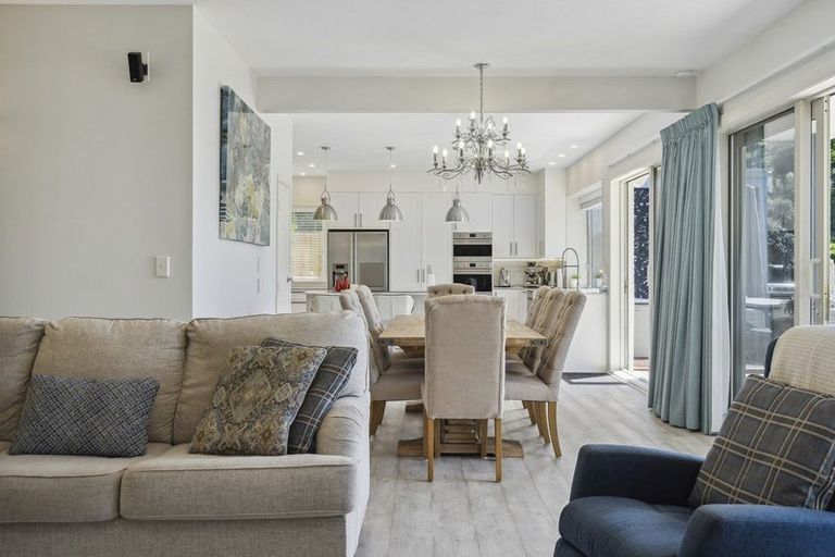 Photo of property in 85 Paremata Road, Paremata, Porirua, 5024