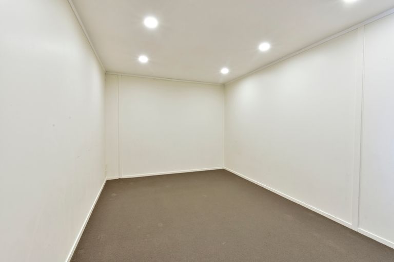 Photo of property in 6/11 Jack Conway Avenue, Manukau, Auckland, 2104