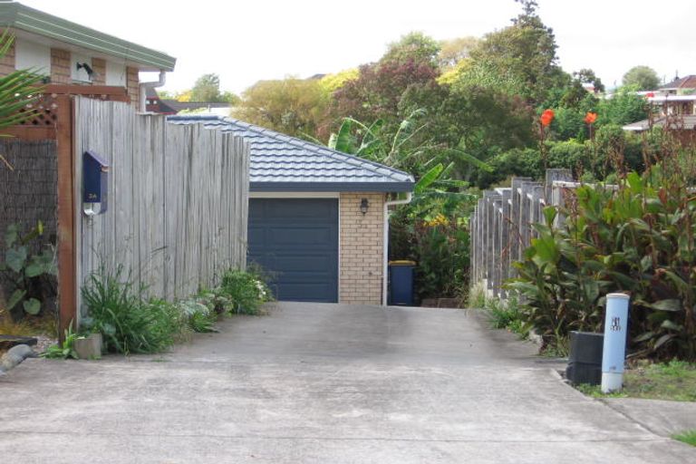 Photo of property in 3 Basra Drive, Henderson, Auckland, 0612