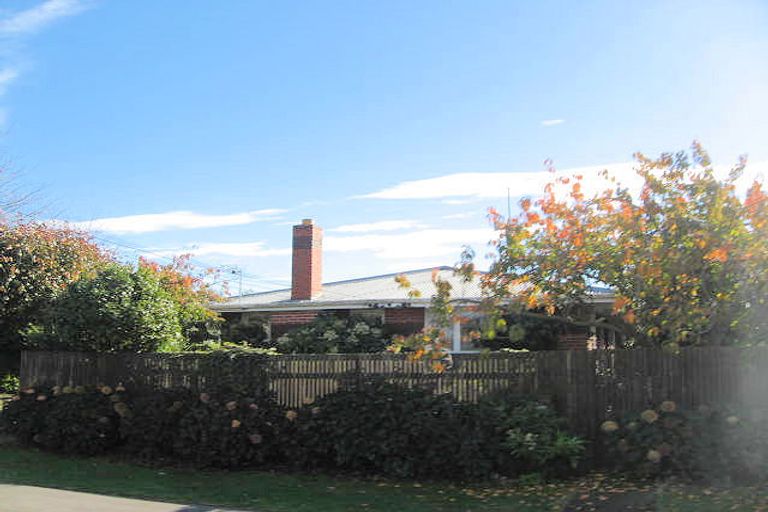 Photo of property in 2/27 Plynlimon Road, Fendalton, Christchurch, 8052