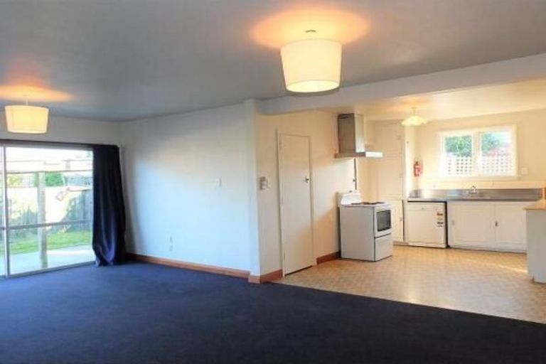 Photo of property in 32 Jennifer Street, Bryndwr, Christchurch, 8053