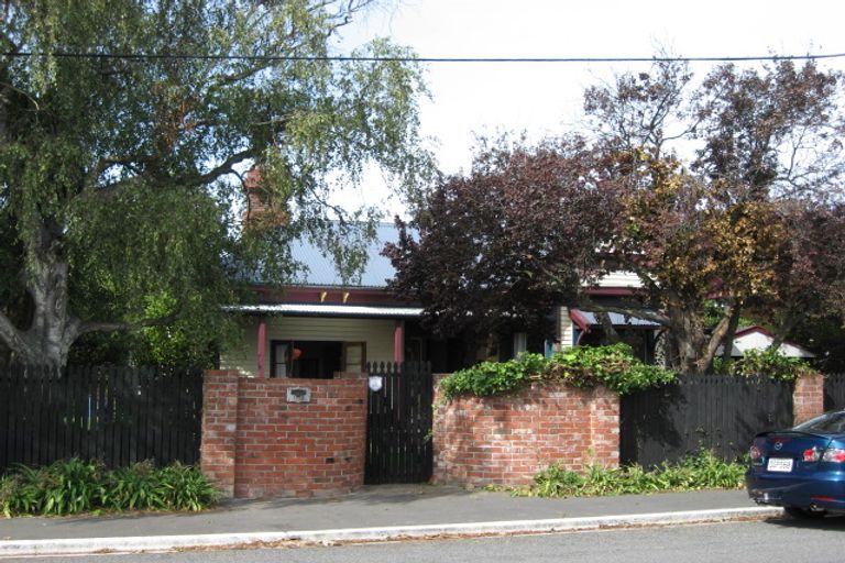 Photo of property in 104 Osborne Street, Waltham, Christchurch, 8011