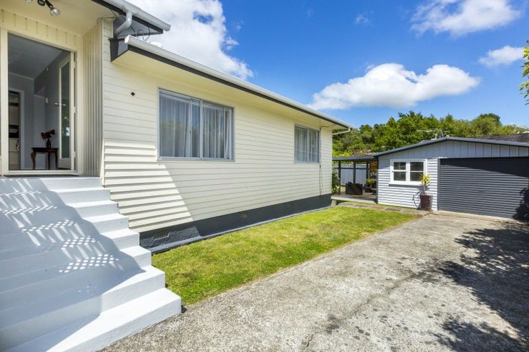 Photo of property in 20 Blue Mountains Road, Silverstream, Upper Hutt, 5019