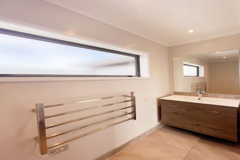 Photo of property in 229 Wainui Road, Silverdale, 0932