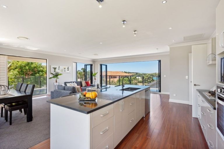 Photo of property in 76 Island View Drive, Gulf Harbour, Whangaparaoa, 0930