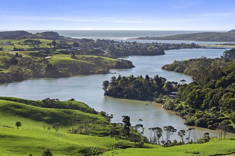 Photo of property in 82 Maungatawhiri Road, Raglan, 3295