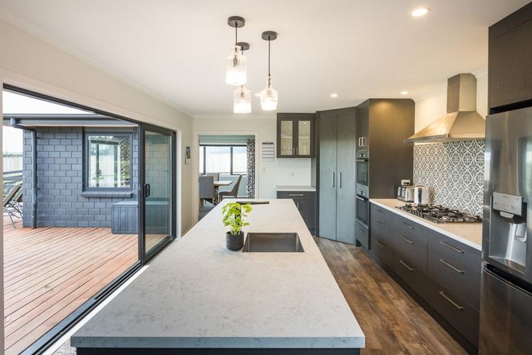 Photo of property in 52 Centre Road, Aokautere, Palmerston North, 4471