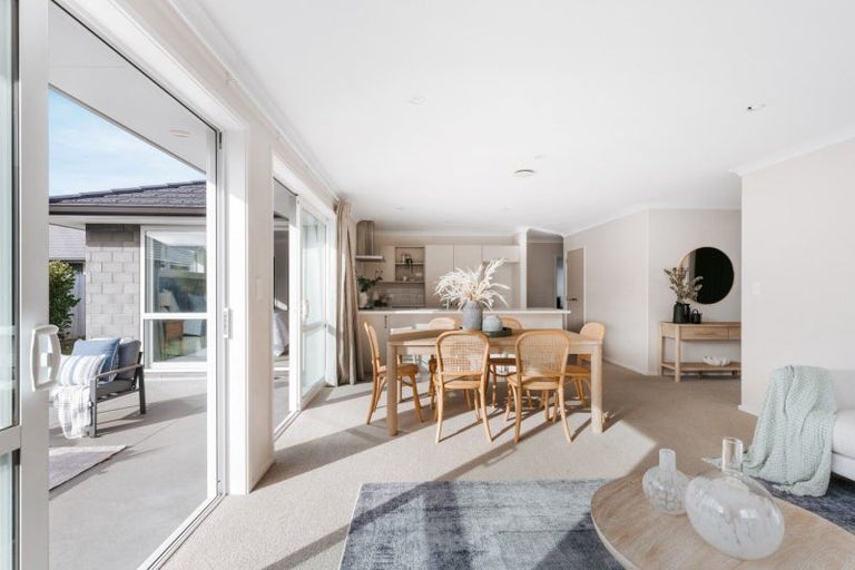 Photo of property in 10 Te Kio Crescent, Papamoa Beach, Papamoa, 3118