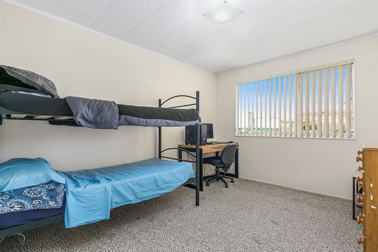 Photo of property in 31 Ashmore Place, Favona, Auckland, 2024