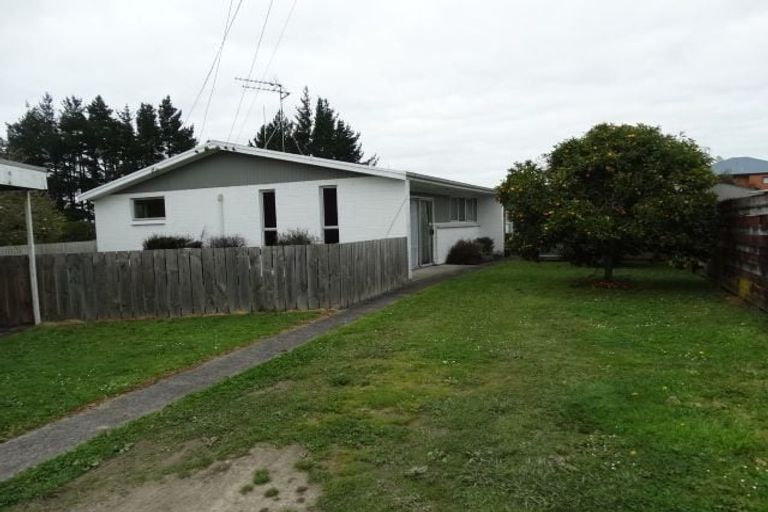 Photo of property in 68a Southsea Crescent, Silverdale, Hamilton, 3216