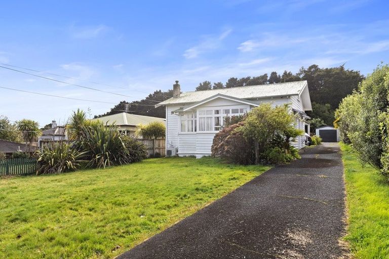 Photo of property in 32 Carlton Road, Pukekohe, 2120