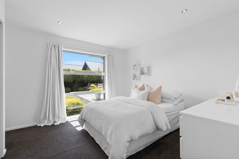 Photo of property in 17 Jacqueline Drive, West Melton, 7618