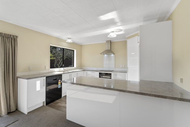 Photo of property in 6a Warrimoo Street, Paraparaumu, 5032