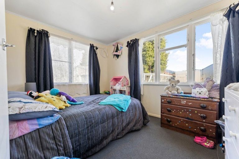Photo of property in 17 Te Iwiheke Place, Turangi, 3334