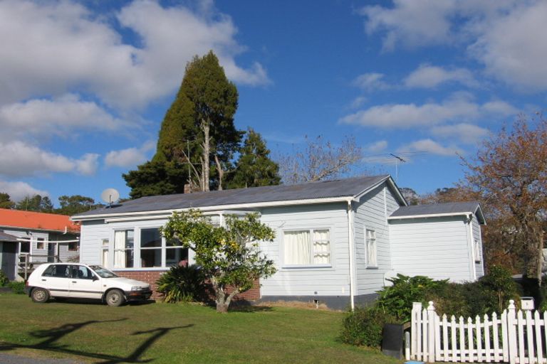 Photo of property in 3 Bowen Street, Kawakawa, 0210