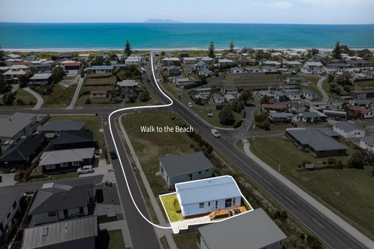 Photo of property in 11 Sandy Place, Waihi Beach, 3611