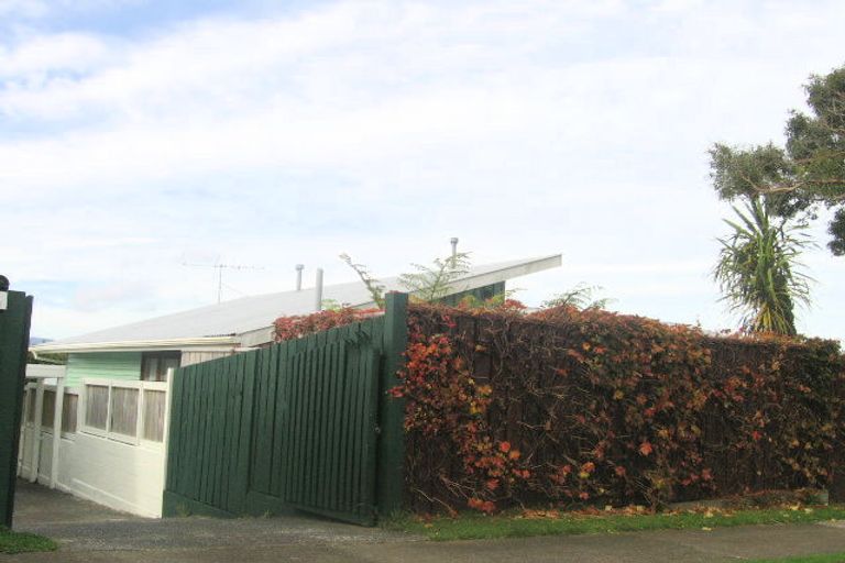 Photo of property in 4 Laurel Grove, Maungaraki, Lower Hutt, 5010