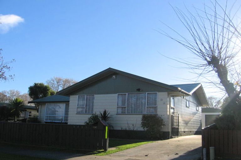 Photo of property in 64 Apollo Parade, Milson, Palmerston North, 4414