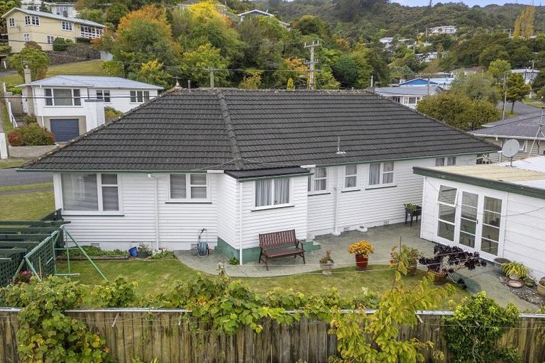 Photo of property in 50 Thomas Street, Stokes Valley, Lower Hutt, 5019