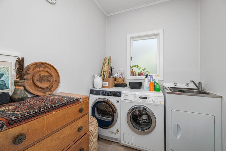 Photo of property in 70 Savoy Road, Glen Eden, Auckland, 0602