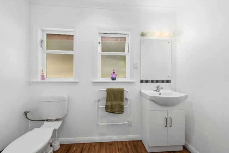 Photo of property in 210 Akatarawa Road, Birchville, Upper Hutt, 5018