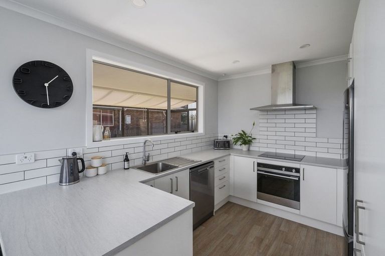 Photo of property in 34 Wesley Avenue, Frankleigh Park, New Plymouth, 4310