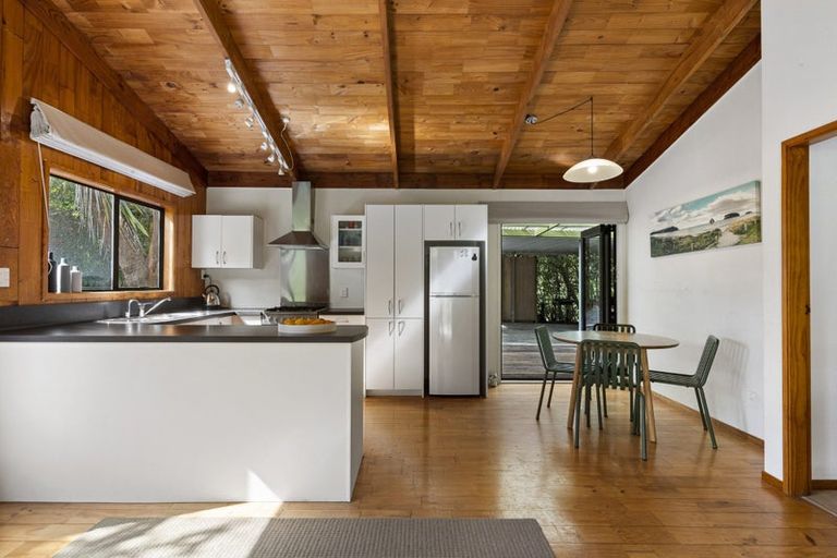 Photo of property in 158 Bambury Place, Onemana, Whangamata, 3691