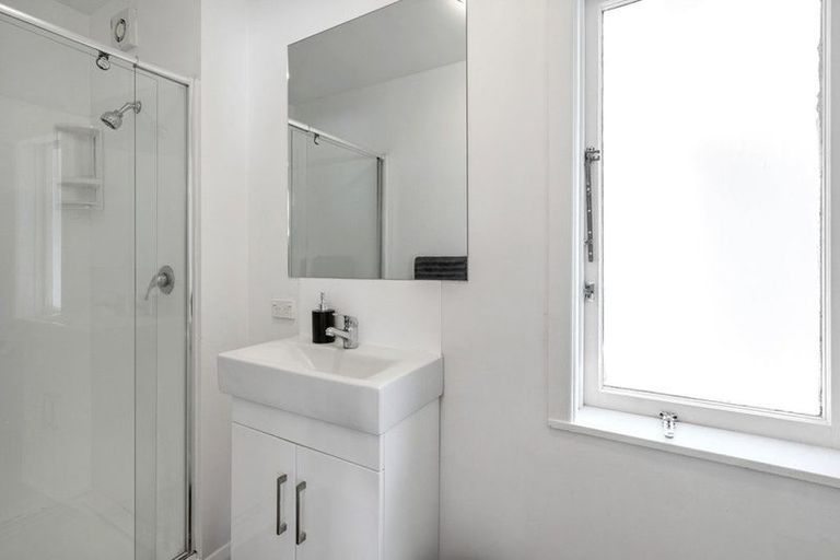 Photo of property in 4 Travers Street, Vogeltown, Wellington, 6021